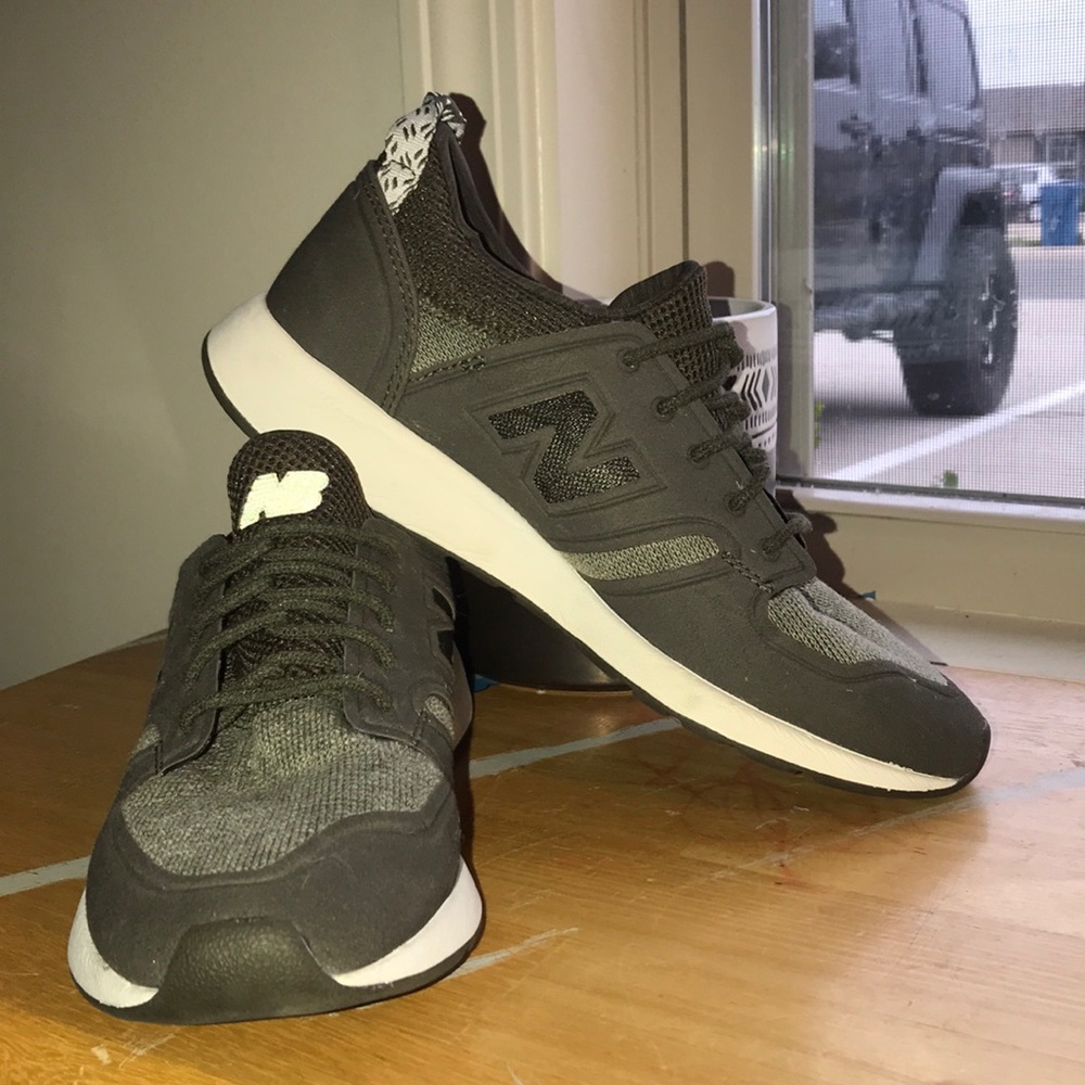 New Balance 420 Casual Slip-Ons